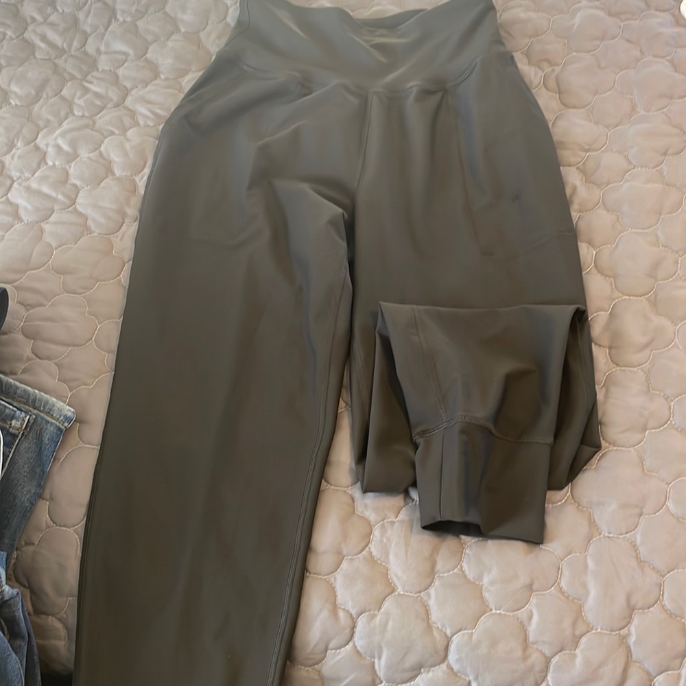 Old Navy Elevate Leggings